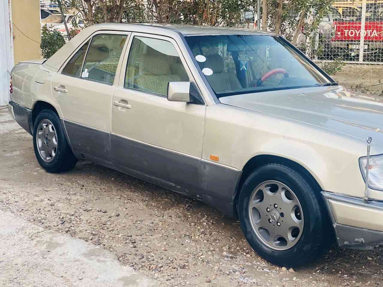 مارسيدس ١٩٩٠رقم بغداد مشروع وطني السعر ٥٥عنواني ذي قار الرفاعي ***********   ***********
