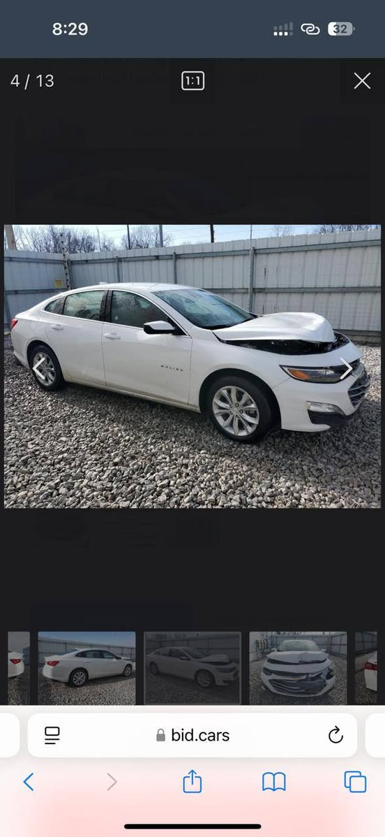 شفروليه ماليبو LT 2023 رقم (اربيل)
حاليا مرقمة كامل 
الظرر موضح بالمنشور + صور السونر 
إيرباك ستيرن فقط ✅

المواصفات:

• المحرك 1500 تيربو
• محرك، كير، تبريد، طخم بحالة الشركة
• ماشية 91000 ميل
• بصمة تشغيل + بصمة ابواب
• نظام اوتو ستوب +
• رادار أمامي + تحديد مسار
• كشن كهربائي
• هاند بريك بصمة
• ويل 17
• تنبيه عند الاقتراب
• Apple CarPlay & Android Auto

💵 السعر:12,500$
***********
 واتس او اتصال
