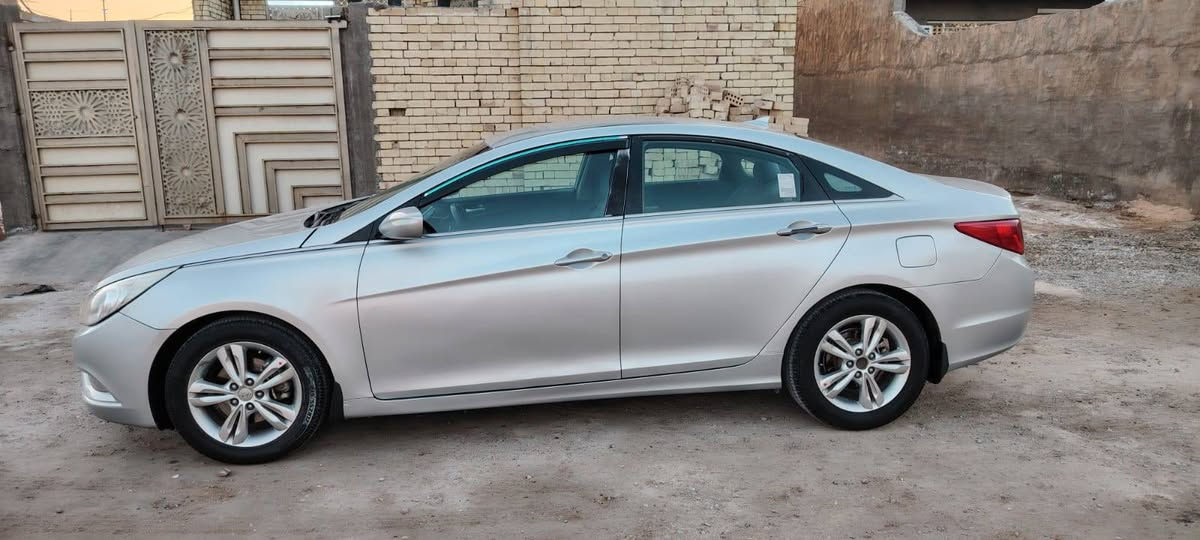 سلام عليكم للبيع هونداي سوناتا موديل 2012رقم ذي قار مشروع وطني تحويل مباشر اخوان سياره مصبوغه للجماليه اثر شخوط فقط حادثهه الأمريكي جاملغ وبنيد مواصفات معروفه مكان السياره بغداد السعر 88الاستفسار ***********
