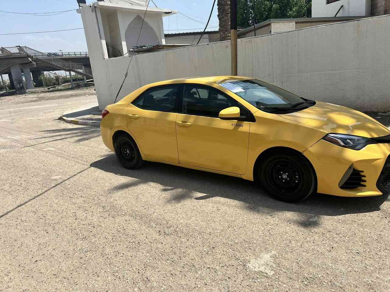 سلام عليكم كورلا ٢٠١٩ le بجم محدث se رقم بغداد الماني مميز حادثها الباب الخلفي داخل لونين الارضيه جلد المقاعد مدشمه نايلون وسياره خير من الله عنوان السياره بغداد الحريه م ***********
