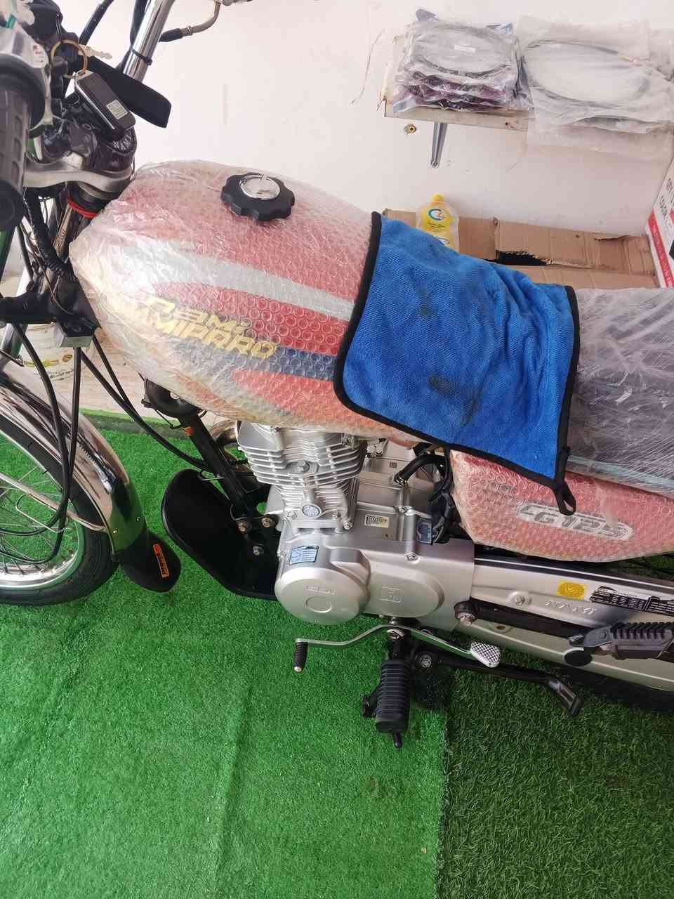 سلام عليكم شباب دراجه نامه شلامجه للبيع رقم وسنويه بسمي تحويل ثاني يوم دراجه نضيفه بشكل سعر مليونين وبيه مجال قليل مكاني بصره أبي الخصيب رقم ***********
