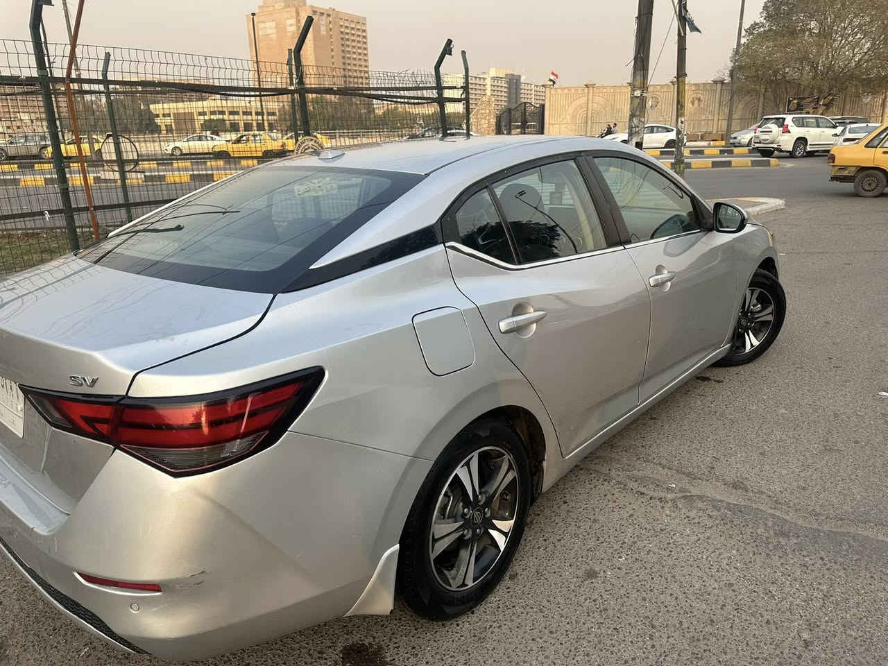 السلام عليكم
نيسان سنترا موديل 21
حادث امامي من امريكا مبدل بنيد مصبوغ وجاملغ خلفي وبيه قطعه بارد
موصفات sv معروفه
سعر 115 
مكان سيارة بالكاظمية
للاستفسار *********** متوفر واتساب
