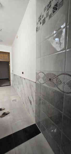 سلام عليكم دار للبيع سعر ٨٨ مليون مع المجال 
مساحه ١٠٠ متر واجها ٦ متر طابق واحد نوع العقار ملك صرف ١ غرفه نوم بيت بناء حديث جدا وحاليا فارغ تسليم مباشر عنوان الدار طويريج ام الهوى شارع ابو قاسم كافه الخدمات للاستفسار الاتصال ***********
