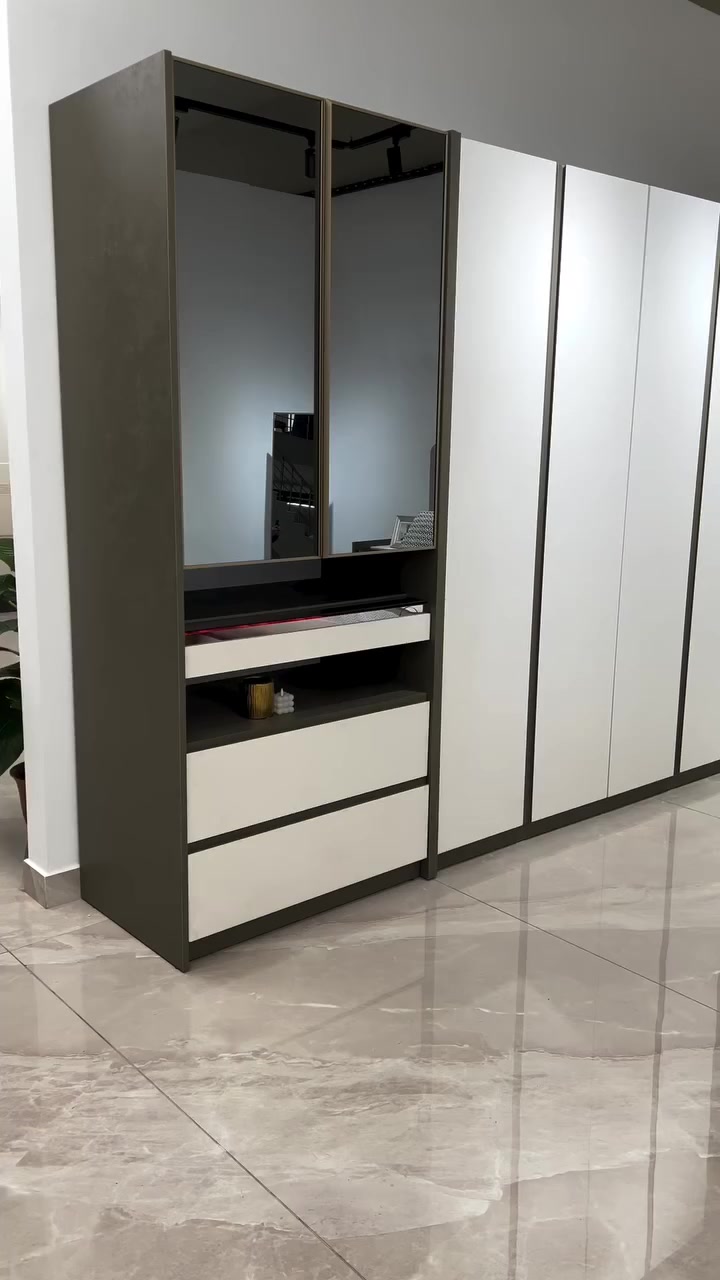 سلام عليكم غرفه للبيع ما صار الها سبعه اشهر ما عده جربايه اما الي وراها ايضاً للبيع


**إذا كنت صاحب هذا الإعلان وتريد حذفه لأي سبب، رجاءا أرسل رسالة إلى الدعم الفني**