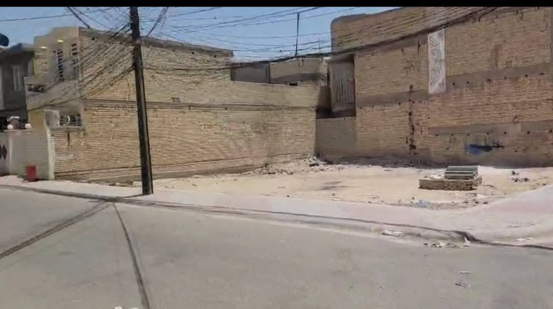 سلام عليكم عرصه طابو صرف مساحه ١٨٠ متر واجه ٩ مكانه مميز ترهم حسينه او سكن للطلاب يعني استثماريه  جاهزه للبيع للاتصال والاستفسار  على الرقم  واتساب ***********
