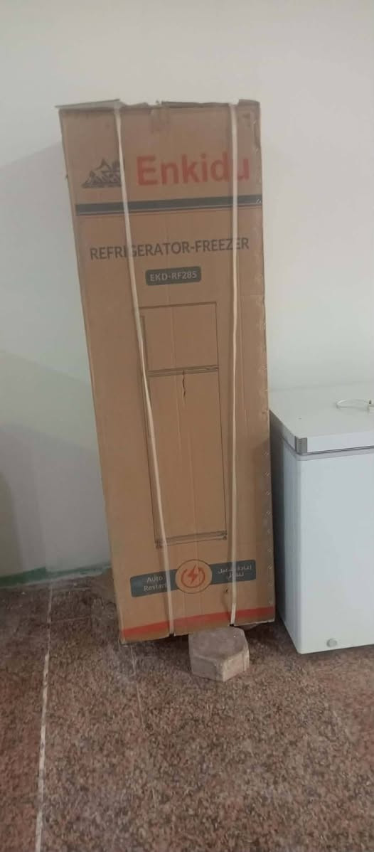 ثلاجة جديدة بالكارتونة 
نوعية انكيدو 
حجم / 14 قدم 
السعر / 250 الف 
الرمادي _ شارع عشرين 

الشراي يتصل على
 هذا الرقم 👈🏻***********
