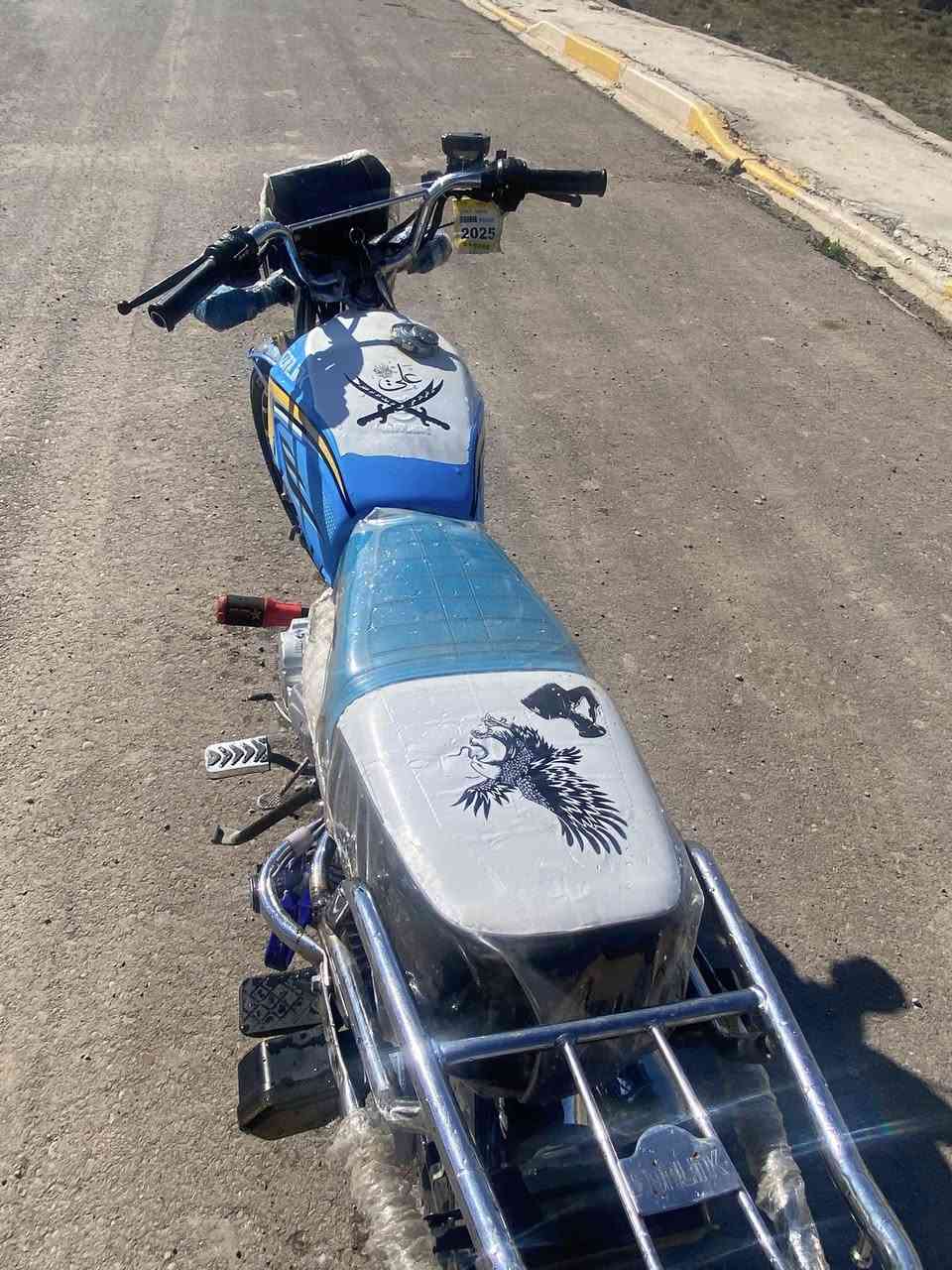 سلام عليكم 
سيفان موديل 24 شكل 25 دراجه فول نضافه منہَ تاير ل تاير  
دراجه حلوه و مرتبه  سعر (675)وبيه مجال  
مــꪆ تجي خاص تكلي دزلي صوره هاي صوره 
رقم***********
مكان شهربان حي عسكري 
ول مــꪆ شراي لحد يجي ويكلي فلان سعر 
تحياتي الكم
