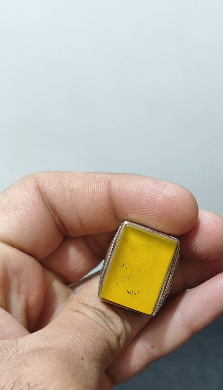 عقيق يماني اصفر  مع جزع


**إذا كنت صاحب هذا الإعلان وتريد حذفه لأي سبب، رجاءا أرسل رسالة إلى الدعم الفني**