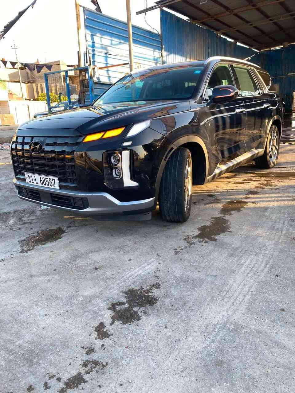 السلام عليكم
بلسايد 2023 وارد امريكي 
فئة sle الفول 
حادث بسيط بدون ايرباك
مكفولة عدا الي راح اذكره
حادثها باب الصندوك مبدل 
وسرقة الدعامية الامامية 
طخة في الجاملغ الخلفي عكس السايق
ماشية 39 ميل 
المواصفات 
بصمة 
فتحة سقف 
كشنات جلد 
تدفئة وتبريد كشنات فول امامية وخلفية 
تحديد مسار 
مانع اصطدام 
فول رادارات 
5 كاميرات 
اوتو هولد 
باب صندوك كهربائي 
قيادة شبه ذاتية 
توقف ذاتي 
سايد بريك كهرباء 
داش بورد الكتروني 
فول led 
وبعد بيها موصفات هواية 
السعر المطلوب 285 مجال قليل 
مكاناها بغداد 
الاتصال على الرقم ***********
