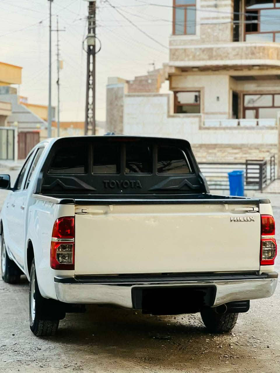 تویۆتا مەرزیە 2013 ماشاءللە لەجوانی
300 هەزار کیلۆمەتر ڕۆیشتووە
رەقەم و ژینگە نوێیە
سەنەوی نوێیە تا 2030
گێر حادییە
گێرومەکینەی بەشەرت
رەقەم باریکە
 تەنها سێ پارچەی هەیە
چاملغی پێشی لای سەکنی ژوورەوەی گرتووە
بۆنیتی هەیتی
لەگەڵ بۆ دییەکەی دوو پست هەیتی
شوێن هەولێر
سەیارەکە زۆر جوان و خاوێن ماوەتەوە
🟦 بۆ زانینی نرخ و زانیاری زیاتر پەوەندی بکەن
ژمارەی خاوەن ئۆتۆمبیل
***********
وەتسئاپ +کۆرەك +لەسەرە
