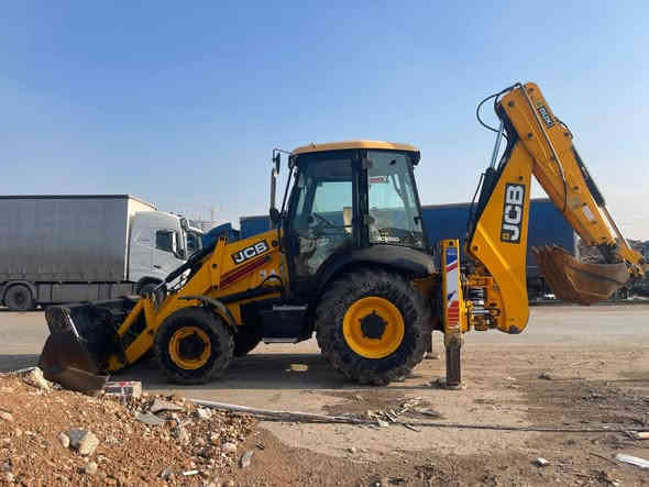 سلام عليكمJCB 2013 خمسة كير دكمة رقم أربيل 2029جديد رقم ***********(***********
