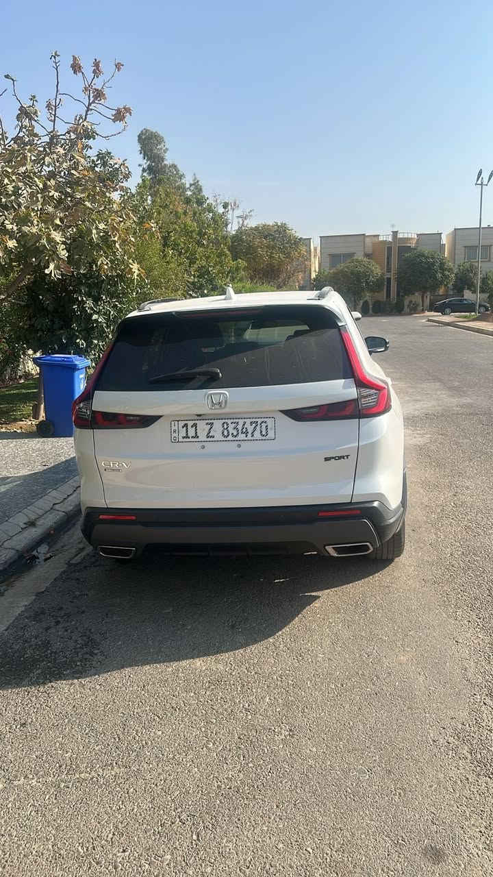 هوندا CRV 2025 sport L
ماشية 8000 ميل فقط!!
بجم كبس صندوك كبس 
اقرا الوصف كامل

حادثها كلش حلو  مثل ما موضح بالصور فقط تبديل بوب عكس السايق مبدلات تفصيخ اصلي ومصبوغات 
وطخة بسيطة بالقمارة مثل ما موضح بالصور نطخت اثناء النقل اي طخة او شخط ثاني او ملاحظات مابيها!
سيارة نظيفة كلشش ! 

مواصفاتها
مواصفات sport L المعروفة
فتحة، كشن جلد كهرباء، بصمة، تدفئة كشنات،
حساسات 360 درجة، رادار امامي خلفي، 
كامير خلفية، قطعتين تبريد، شحن لاسلكي، تحديد مسار، اشارات بالمري، مثبت سرعة، 
وهواي مواصفات اخرى

سيارة مرقمة بغداد
كاملة مابيها اي نقص

السعر: 252$

 بغداد حي الجامعة 

للتواصل الاتصال على 
***********

