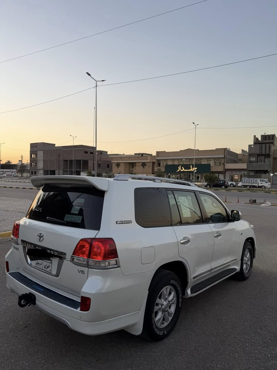 سلام عليكم
رمضان كريم الله يتقبل الطاعات 
لاندكروز مديل 2011 ستينيه اصل بريم
مكفوله بيه عله كد شبرين صبغ فقط
السعر 325ومجال قليل 
السياره فول مواصفات 
بصمه ابواب بصمه تشغيل 
كشنات جلد 
فتحت سقف 
كشنين كهرباء 
فور ويل 
حساس خلفي امامي
ثلاجه
8ارباك
تحكم ستيرن
شاشه كامره 
تايرات دلوب 
6سلندر
والكثير من المواصفات المعروفه بيه بعد 
السياره رقمه اربيل مداور وكاله اني حاضر 
حداديه كير مكينه شرط كارتون تبريد ثلج 
اي نقص ما بيه مكان السياره النجف الاشرف 
اي ستفسار اني خادم 
***********
