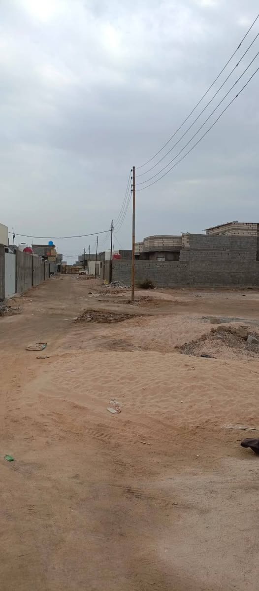 بيت للبيع في الجزيرة شارع زين العابدين نزلت الشيخ خالد بناء حديث عكاده موقع ممتاز على ٣ شوارع ١٠ متر السعر ٦٨ وبي مجال الاستفسار الاتصال على الرقم ***********
