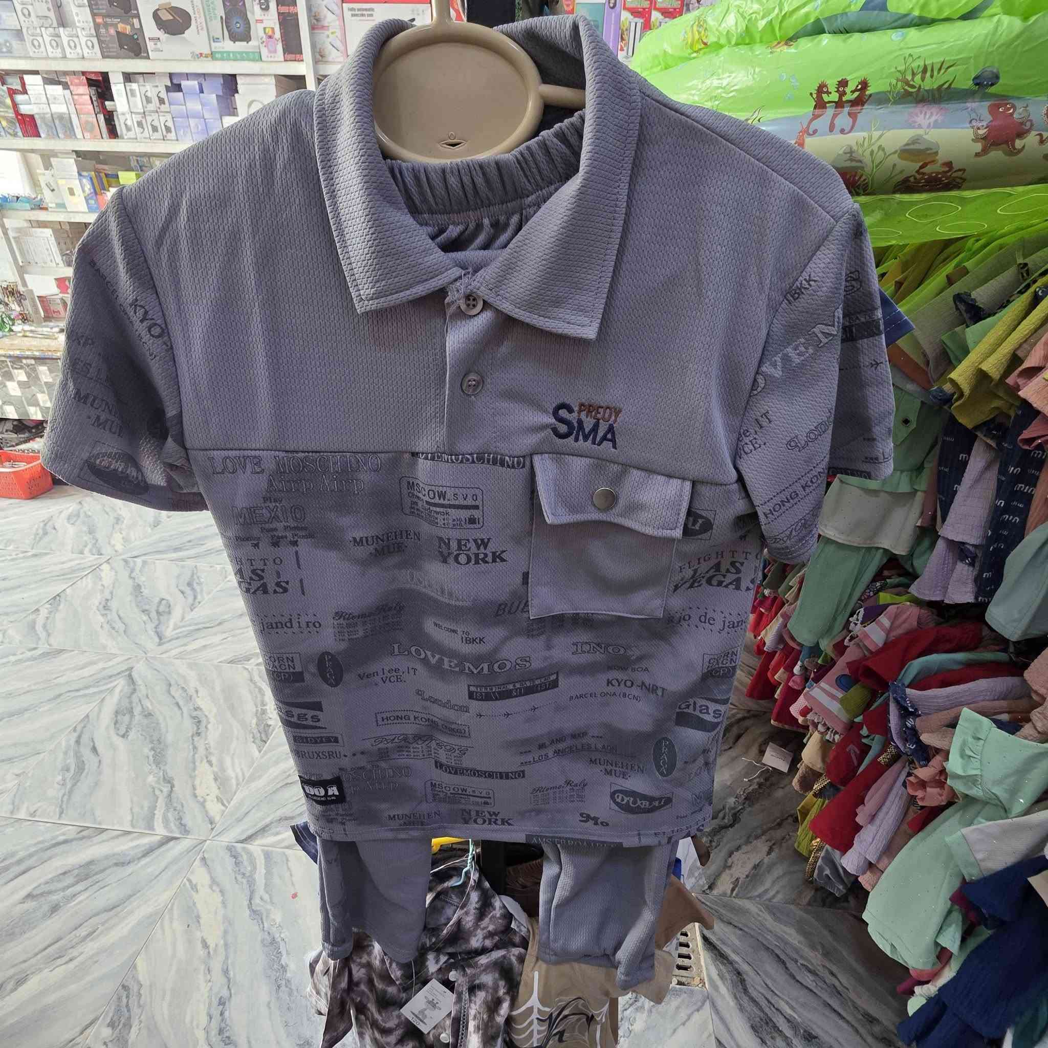 قسم من الملابس 
كل من وسعرها


**إذا كنت صاحب هذا الإعلان وتريد حذفه لأي سبب، رجاءا أرسل رسالة إلى الدعم الفني**