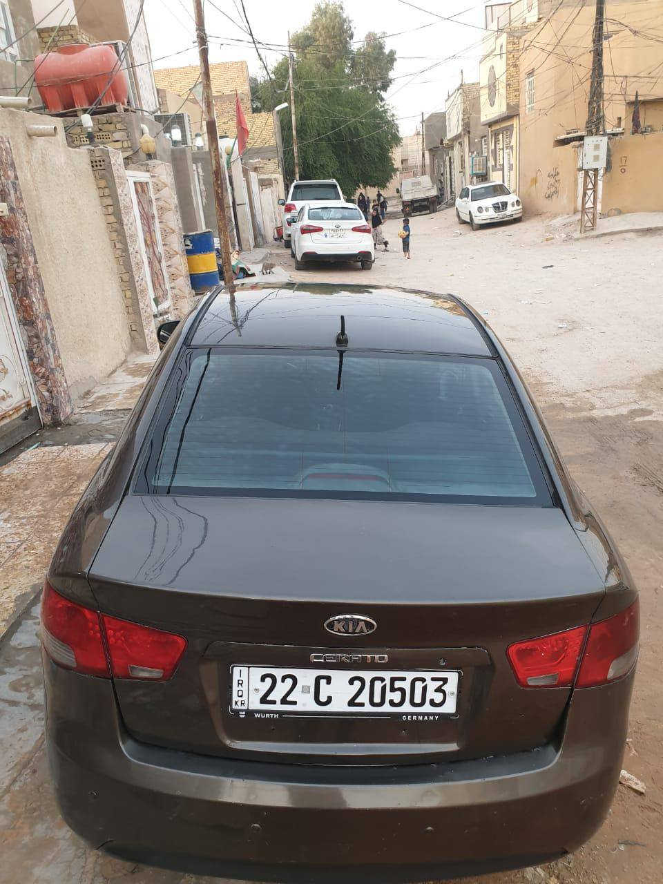 السلام عليكم
للبيع سيارة سيراتو ٢٠١١ خليجية محرك ١٦٠٠ مامفتوح 
شاشة وكاميرا خلفية نظام صوت وتحكم بالمري تبريد ثلج مانع انزلاق وتحكم بالستيرن ٣ وضعيات قيادة كير اوتو تخم تاير
سنويتها ٢٠٢٨ وكالة او تحويل 
صبغ عام اثر جراد فقط شرط المحرك جديد والدواخل نظيفة
سيارة نظيفة وحلوة مال جناي   
يردوها ب٨٦ وبيها مجال مكانها نجف
للتواصل
***********
