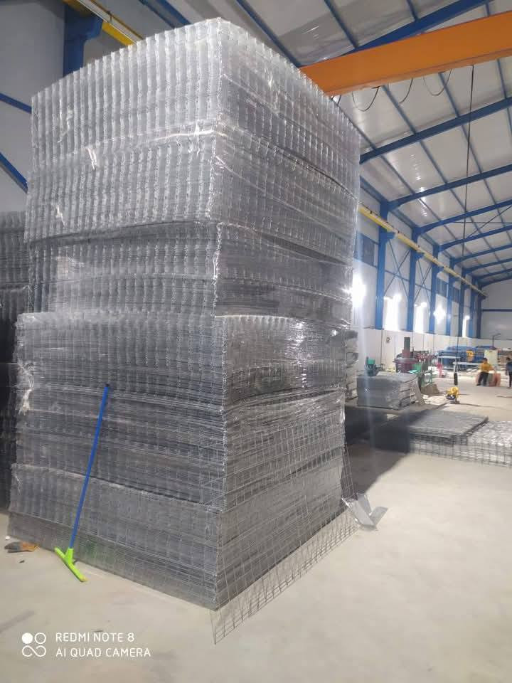 ب 3500 فقط
للمحميات وطيور الزينة. 
السمك: 2 ملم
الفتحة: 3 سم
الطول: مترين
الارتفاع: 1 متر
***********
***********
***********
ديالى_الخالص_قرب جسر الغالبية.
