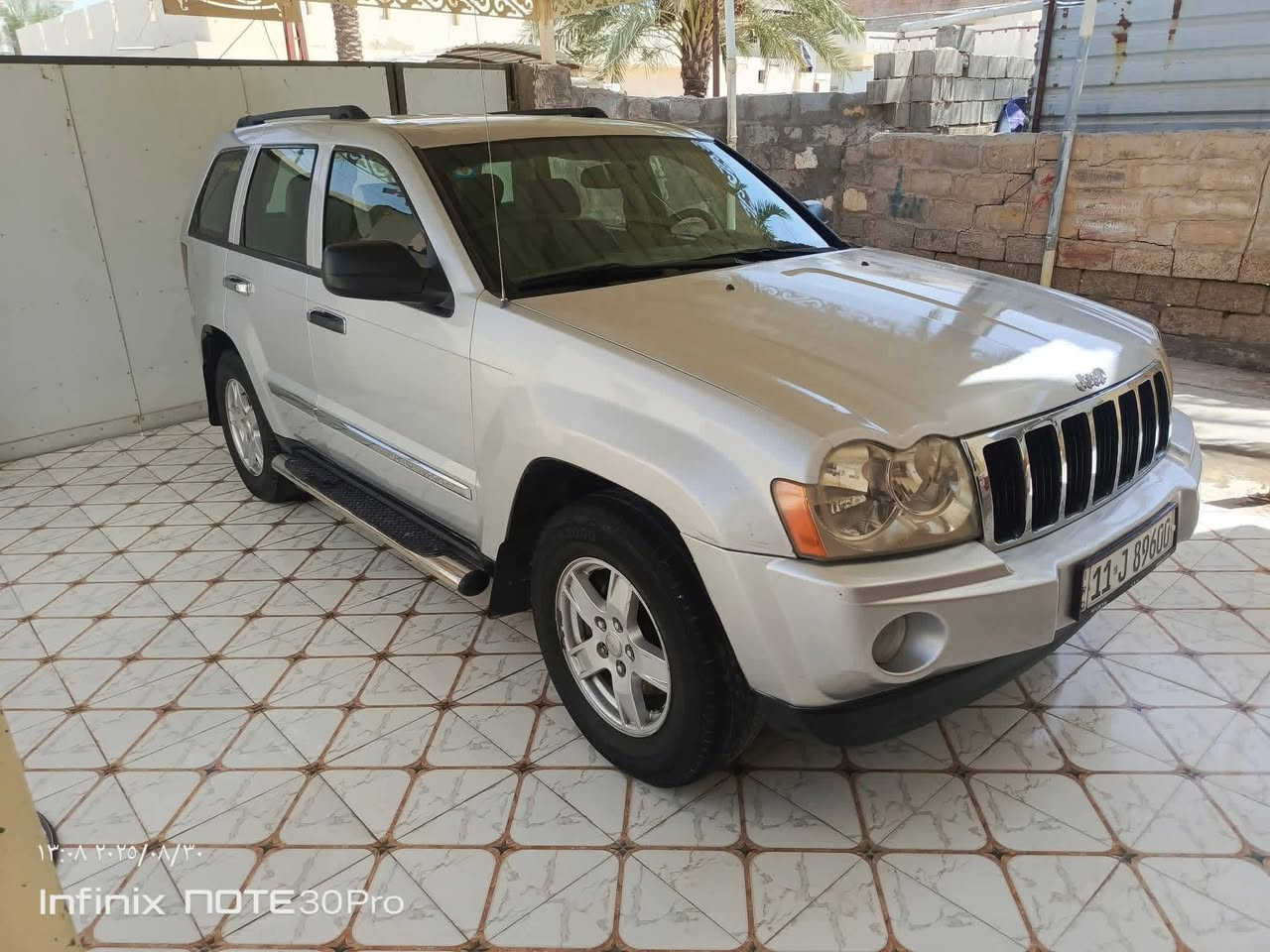 السلام عليكم 
(((( مكلف بالنشر ))))
جيب شيروكي 
موديل 2006
 محرك 3700 
رقم بغداد انكليزي بأسمنه
 صبغ حزام اثر جراد 
بدون اي حادث 
محرك مكفول لاصرف ولا بخار تبريد ثلج 
كير صدر كله جيد بطاريه جديده تايرات الامامي جديد والخلفي 70%  شاشه كامره خلفيه
ماشيه (  110 ) الف 
السياره داخل خارج على وضع وضع الشركة 
 جاهزه من كل النواحي مال جنيه 
ماشيه 120 الف فقط 
السعر 92  ورقة وبيها مجال للطيبين
مكانها الرمادي الحبانيه حصيبه الشرقيه
للاستفسار 
***********
