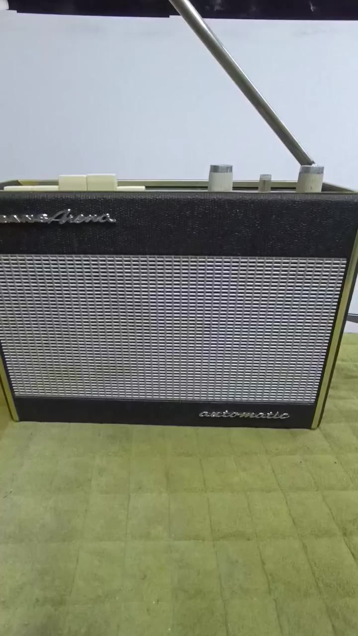 السلام عليكم متاح راديو دنماركي انتاج 1967الجهاز نظيف جدا وضع شركة السعر 50الف مكاني موصل يوجد توصيل


**إذا كنت صاحب هذا الإعلان وتريد حذفه لأي سبب، رجاءا أرسل رسالة إلى الدعم الفني**