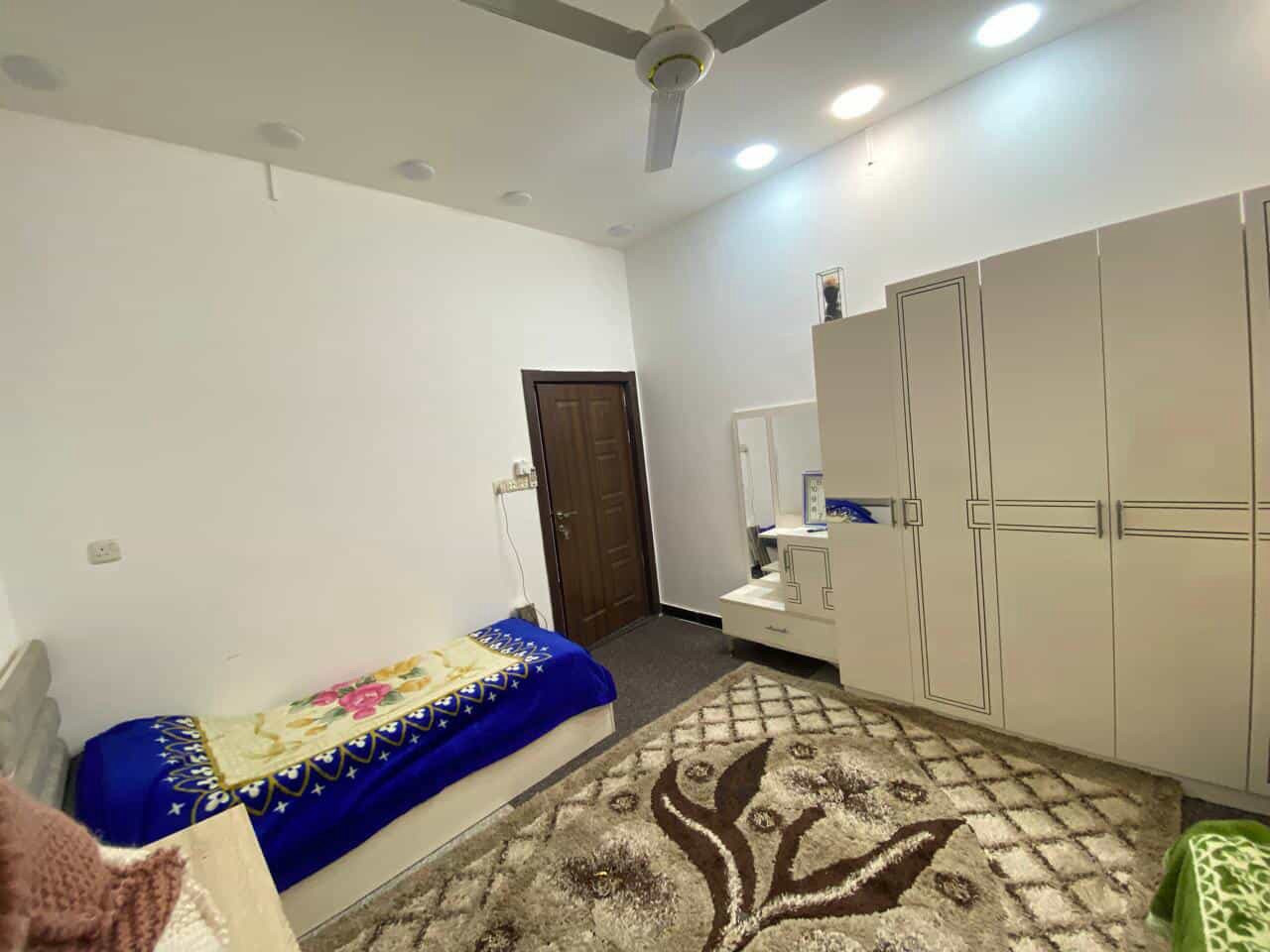 منطقة الجمعية 📍
مساحه 100 متر 
8 في 12 ونص
سنة البناء 2013
نوع البناء كونكريت مسلح 
والحايط طابوق 
3 غرف فوق و ومطبخ واستقبال وغرفه جوه
طابقين وركن
بستنه مفوض بالطابو
الجمعيه فرع ابو الحطب 
حسينية بدره او حسينية الزهراء

السعر 265 مليون 

***********-***********
