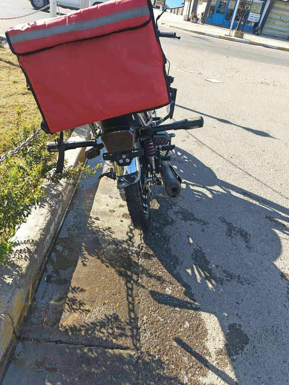 سلام عليكم دراجة ايراني سونك موديل ٢٥ محرك 200ccدراجة نضيفة كهرباءياتهة كلهة شغالة دراجة ابد ما مشتغلة دلفري  صندوق جايبة مجرد اخلي بي غراضي ملاحظة بصيطة دراجة مبدلة فقط صفاحيات وعداد سرعة ميشتغل سعر 700وبيهة مجال شي بصيط ***********
