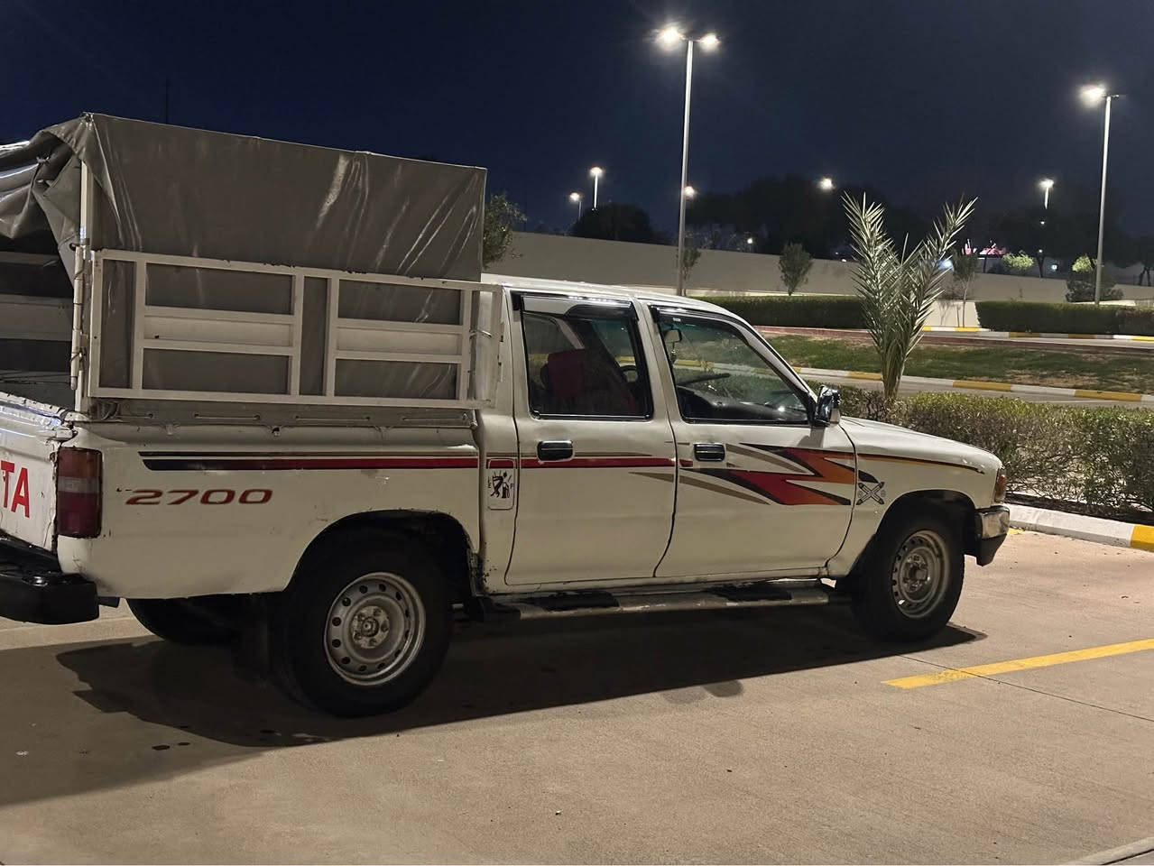 تيؤته موديل ١٩٩٩سه نه وي ره قه م هه ولير وكاله به شه رت گيرمه كينه مه زبوت بي كيشه نرخي ٤٨وه ره قه مه عامه له يه كي برايانه *********** أربيل, العراق
