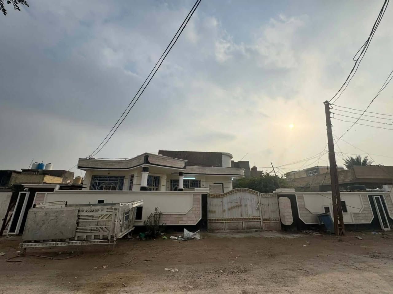 بيت للبيع تفاصيله داخل صورة


**إذا كنت صاحب هذا الإعلان وتريد حذفه لأي سبب، رجاءا أرسل رسالة إلى الدعم الفني**