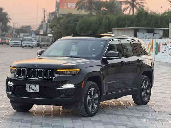 ياالله 
السلام عليكم جيب كراند شيروكي 4XE 2024 وارد امريكي

Jeep Grand Cherokee 4Xe 2024 2.0L

         حجم المكينه : 2000  تيربو + هايبرد + بلك ان 

المسافة المقطوعة : 32 الف ميل  

الضرر :جاملغ يمنه مبدل نفس الون وصبغ حافة البنيد على كدها   

          حالة الايرباك : سليم مطاك ولا ايرباك

#مواصفاتها

1.شاشه 

2.بصمه

3. تشغيل عن بعد

4.دمام خلفي

5.كشنات جلد

6.كشن السايق ميمري

7.كشنات كهرباء

8.صندوك كهرباء

9.حساسات خلفيه

10. قطع تبريد 

11.اشاير بالمري

12.رادار امامي

13.رادارات 360

14.ثلاث وضعيات قياده

15. بنوراما فتحتين

16. كير ماوس

17. نظام منحدرات

18. هيترات بالكشنات 

19.ويل كب كروم

20.لايتات لد

21.بكلايت لد

22.كشافات

23.بصمة ابواب

فول مواصفات 1/1 جاهزه مرقم بغداد تحويل ثاني يوم

#السعر : الطلب في التعليقات سيأتي إليك مباشرة 

تفاصيل اكثر هذا رقمي *********** تحياتي 

مكاني بغداد حي الجامعه
