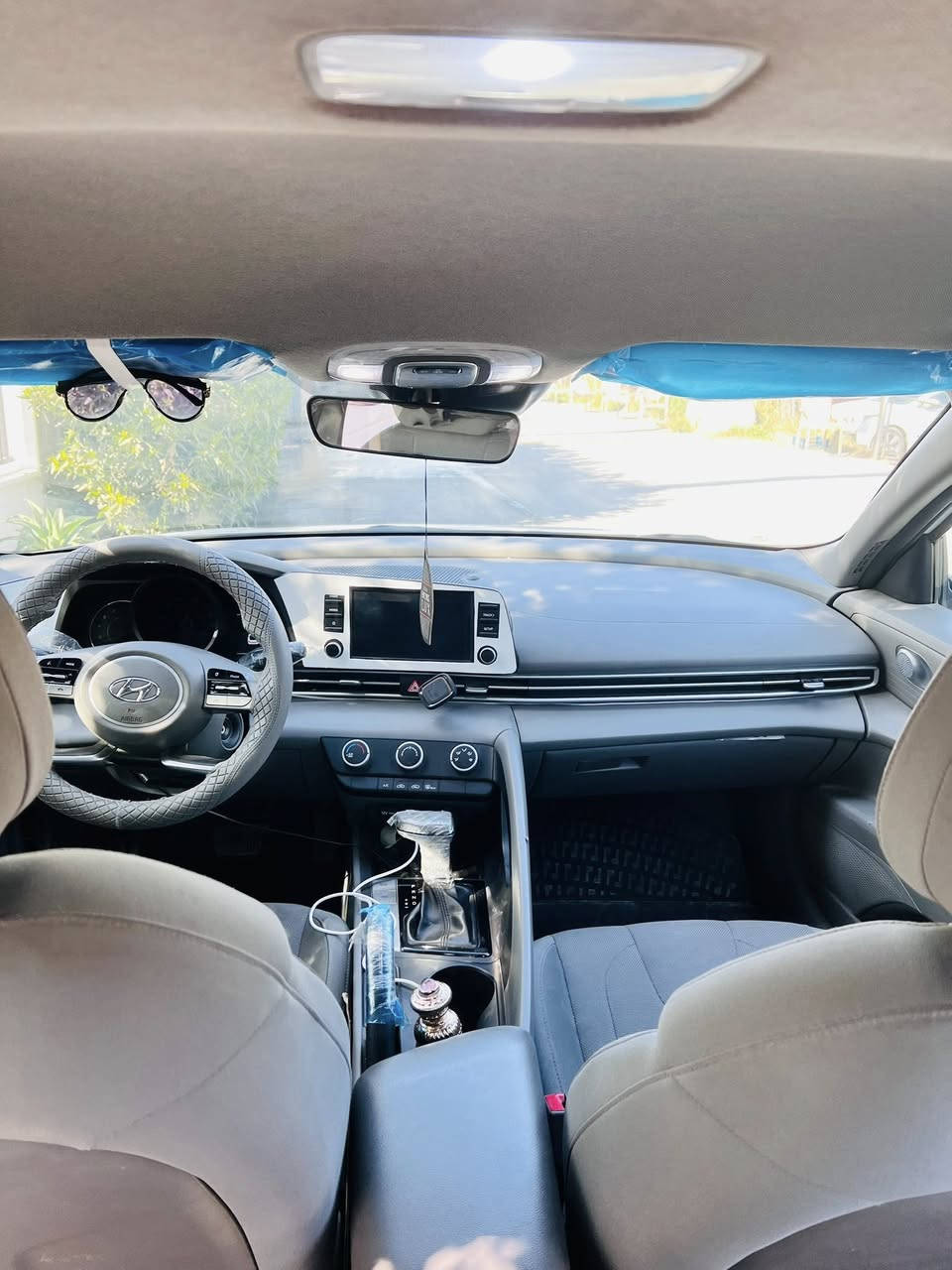 السلام عليكم
النترا وارد امريكي موديل 2021 

ماشيه 66 ميل 

مكينه كير كفاله 

حادثه موضح بل صور 

نص مواصفات 

حساسات جانبيه 

رادار امامي

3 انضمه قياده 

قياده ذاتيه 

تحديد مسار 

مانع انزلاق 

رقم اربيل باسمي 

مكاني بغداد 

***********
