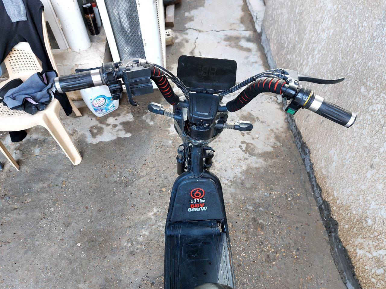 دراجة شحن ماركت HIS
الدراجة تحتوي على 5 بطاريات جديدة (شهر التاسع 2025)
تخلصك من دوخت الدراجات البانزين لان هايه اشحن وطلع گبل لا دهن ولا بانزين واعطال صفح حرفيا بس تشحنها
تايرات نضيفه كلش
دبل امامي جديد
شاحنته نضيفه وياها
شاصيها كلش نصيف
كهربائياتها كاملة
الدراجه كلش حلوه وامانتا خدماتني هواي
بس للمصداقيه بيها شغله وحده بسيطه وهي الكفرات مالتها شويه تعبانه
الدراجه تفيد شخص يريد شغله توديه وترجعه طالب مثلا او عامل او شحص يقضي احتياجاته داخل المدينه
رايدها ب350 ولراغبين في الشراء يدللون بيها مجال جدا مناسب
مكاني كربلاء واكدر اجيبها الك اذا مكانك بعيد
رقمي:***********  (ما بي واتساب فقط تلجرام او اذا تحب تتصل)

