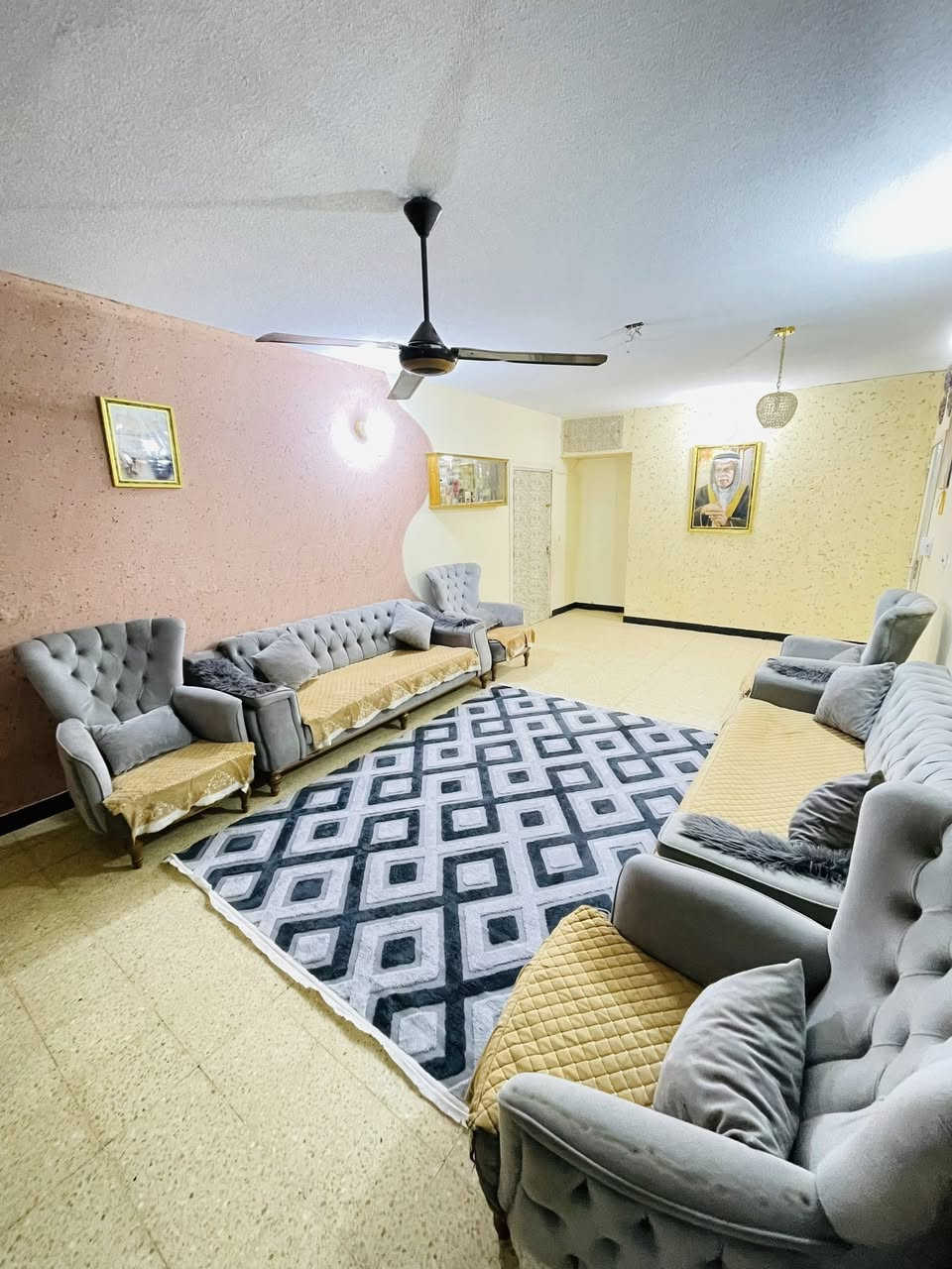 مجمع القادسيه 
طابق ارضي للبيع فقط 🏢

شقه نضيفه +الحديقه على داير الشقه 

باقي تفاصيل خاص

📞📱***********

📞📱***********
