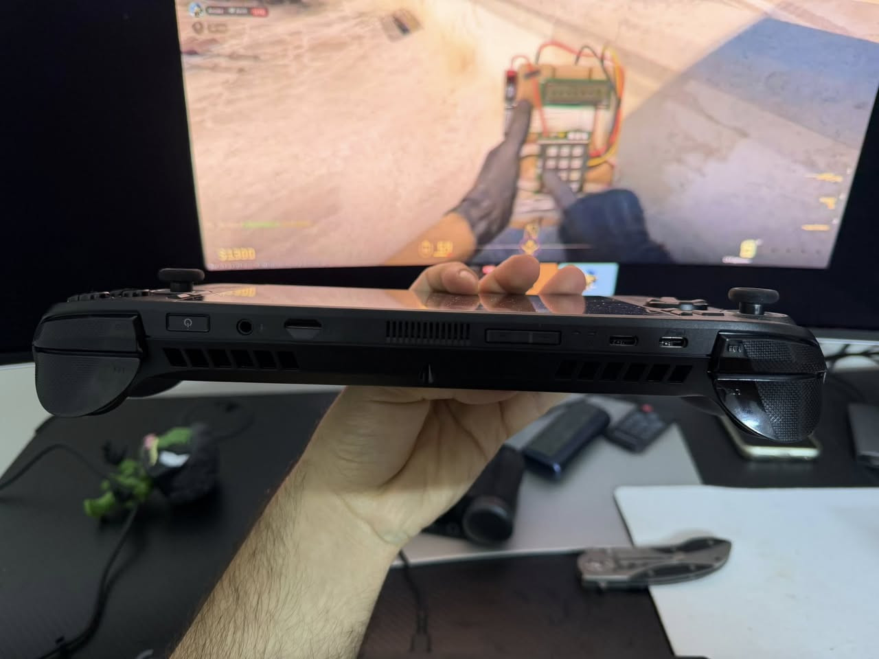 Xbox rog ally x
سلام عليكم 
Xbox rog ally x 
1TB 
Z2 extreme AI 
الجهاز عليه لزكه مال شاشه 
غراضه كله متوفر وعليه ضمان من الشركة سنة 
الوصل موجود 
السعر 1300 قفله
مكاني بغداد المنصور 
ماعندي توصيل


**إذا كنت صاحب هذا الإعلان وتريد حذفه لأي سبب، رجاءا أرسل رسالة إلى الدعم الفني**