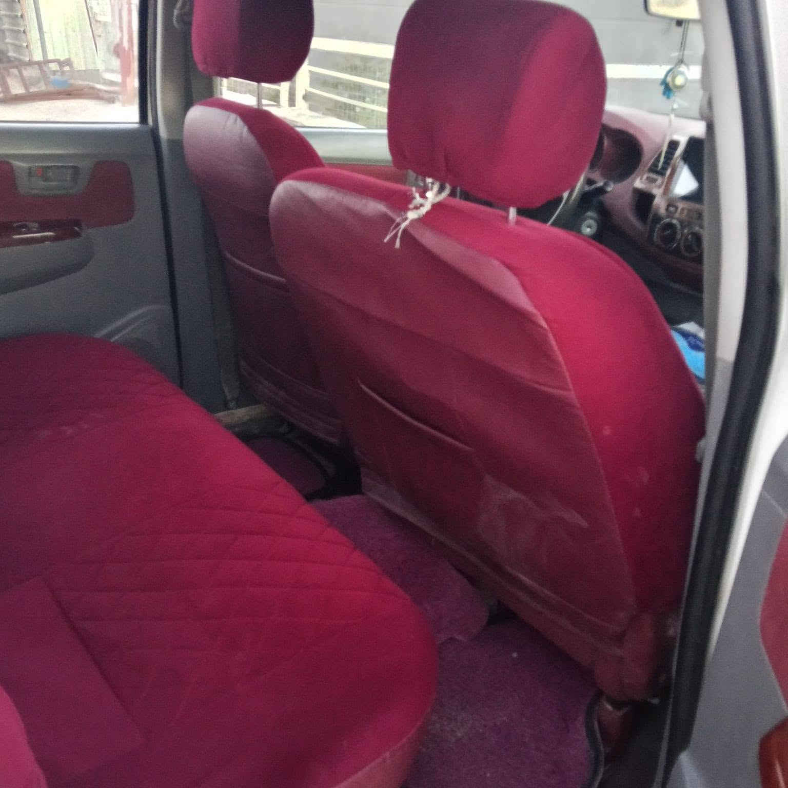 السلام عليكم 
تويوتا بيكم موديل 2006 كير ومحرك و اكسل بدون عيب تخم تاير جديد صدر جديد تبريد شغال رقم كركوك سنوية عضم عاج  بيها ضرر بالتكمة صفحة السائق الخلفية 
ملاحظه رقمها يريد قرص بيها ضبارة موجودة بس قرص مابيها 
***********

