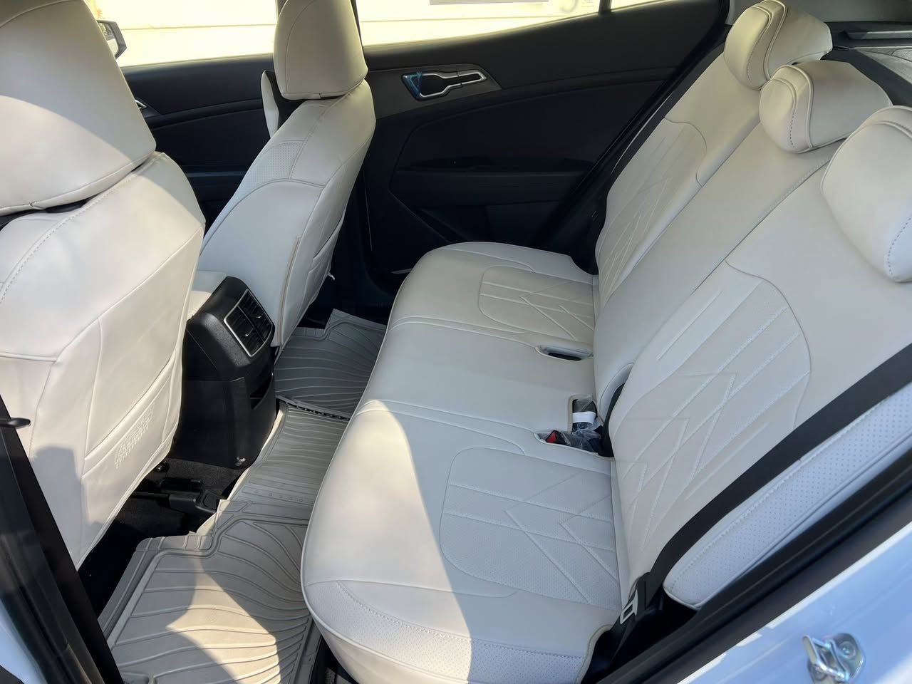 السلام عليكم للبيع سبورتج موديل ٢٠٢٥ زيرررو رقم اربيل
تحويل مجاني وكاله مجانيه مواصفات السياره قطعتين تبريد حساسات رادار تشغيل عن بعد محرك ٢٠٠٠ مانع انزلاق شاشه اصليه الكراسي جلد  فول تحكم ستيرن اربع انظمه قياده 
مكان السياره بغداد المنصور للاستفسار اكثر الاتصال على الرقم ***********
