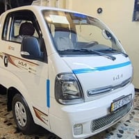 للبيع كيا بنكو موديل 2022  رقم بغداد انكليزي الجديد محرك 2700 مكفولةًم...