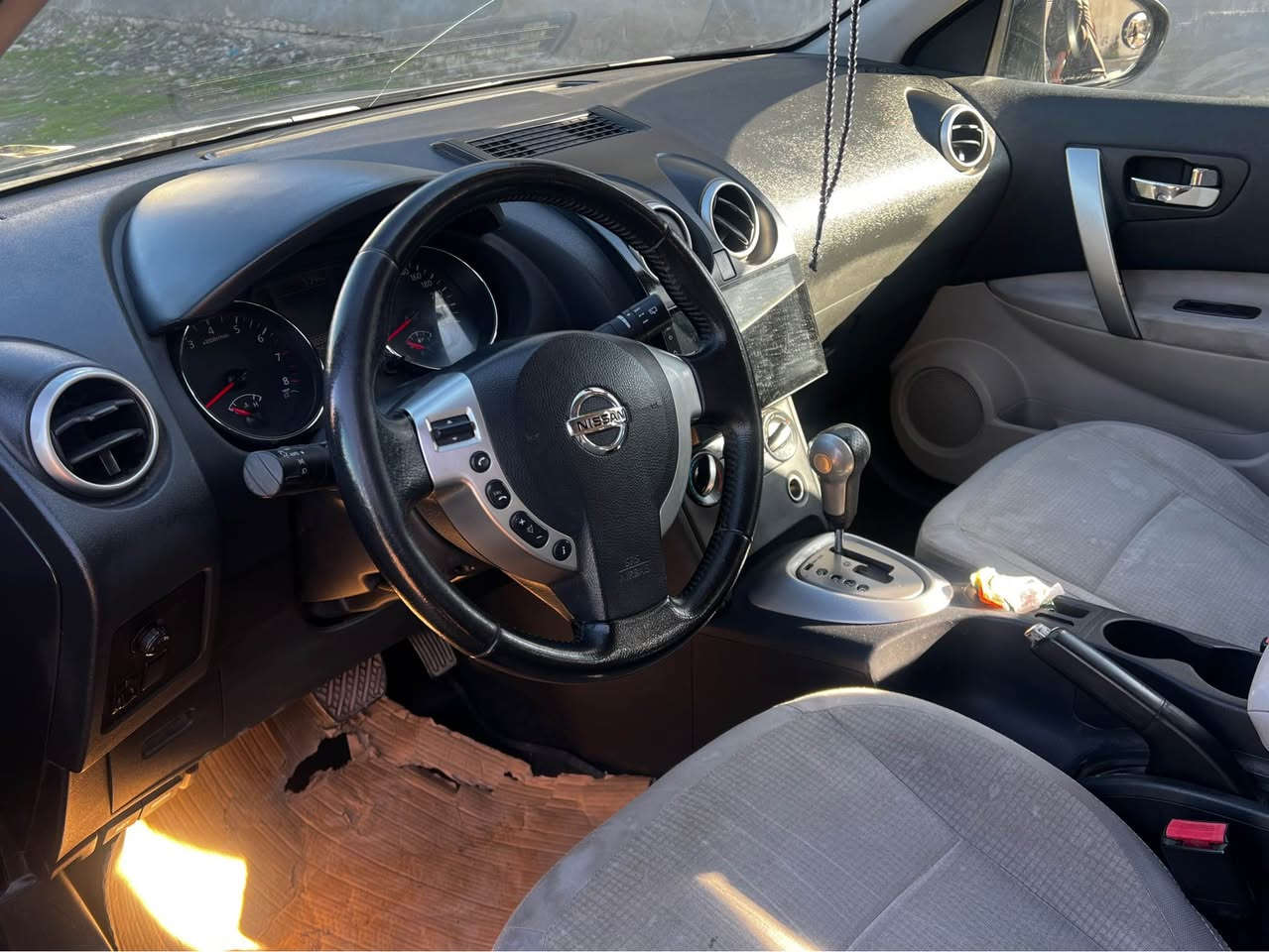 نیسان قەشقای ٢٠١٣ ئێس ئی بێ سبوخ بێ ساردی
١٨٠ هەزار کیلومەتر ڕویشتوە، گێڕو مەکینە بەشەرتە نەکراینەوە ، سەنەوی و هەزەی بەسەرچوە، 

نرخ(١١٢) کەمێک مەجال

(*********** )واتساب أربيل, العراق
