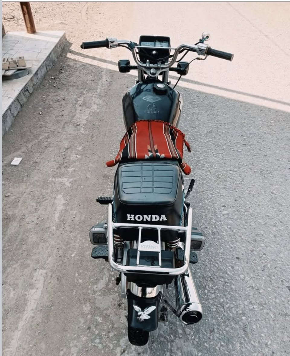 السلام عليكم دراجه تايكر للبيع موديل 2022 ما عايزه شي كله شغاله أوراق سكنر السعر 400 وبيه مجال عنوان بابل سياحي رقمي ***********
