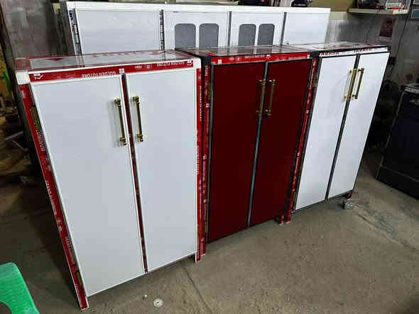 جزامه احذيه شغل درجه اولى ٦ تقاسيم من الداخل السعر ١٢٥ يوجد توصيل *********** العنوان شارع الاخلاص ناصرية
