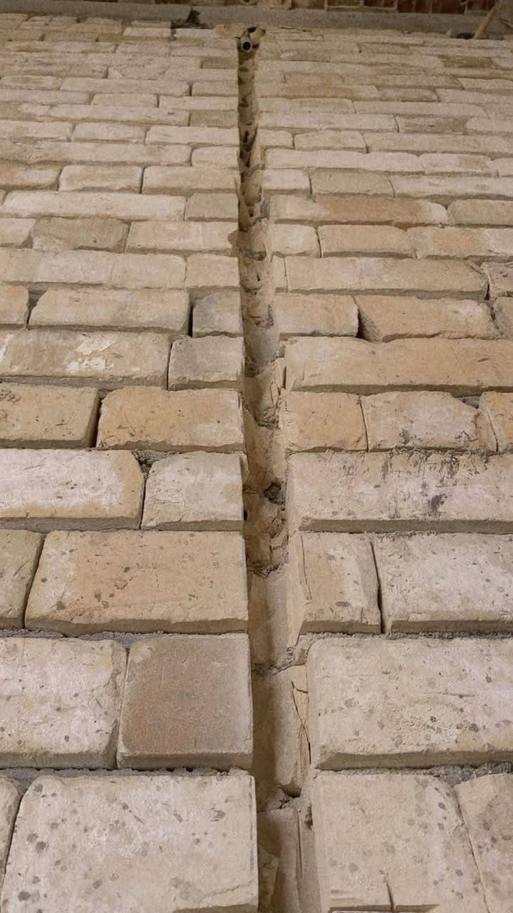 السلام عليكم شباب مساعد خلفه من بغداد عدك هيكله تشطيب تسليك شد ناره سويجات بلك سويج مد حصيره حفر نزالت  هاذا رقمي *********** يوجد فقط وتساب وخاص مفتوح
