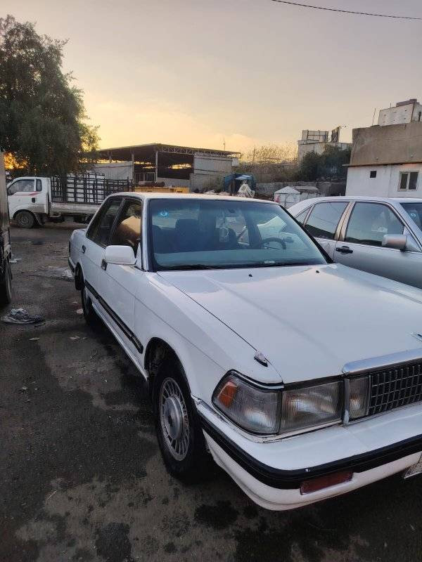 سلام عليكم
سوبر سيدان موديل ١٩٨٩ يسره ابلادكير مكينه مكفولات مكينه بطه تبريد شغال مصبوغه للجماليه جام كهربائيه للبيع السعر ٦٥ اخوان اني مكلف بلنشر اتصال على الرقم صاحبه *********** مكان بغداد
