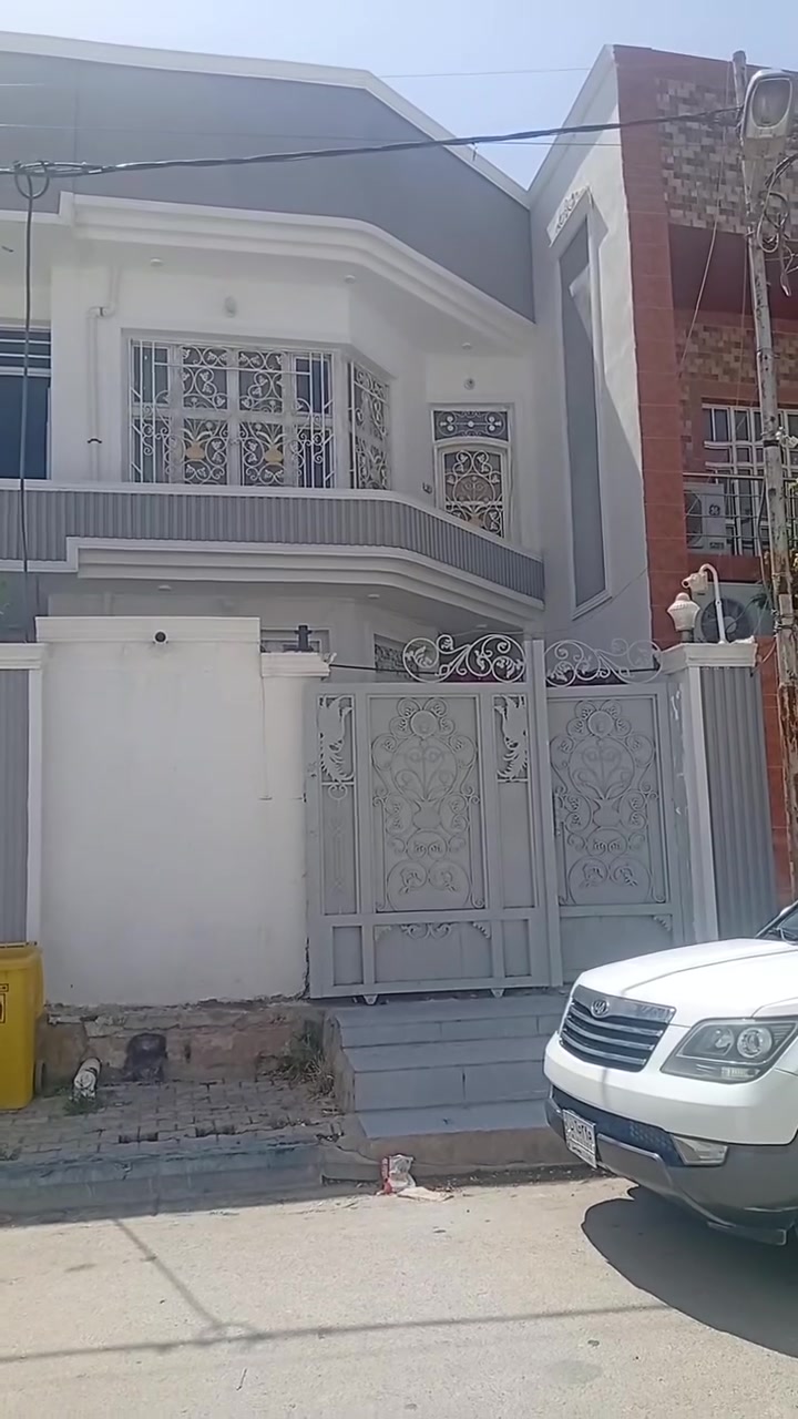 السلام عليكم مشتمل طولاني لبيع مكان  كوت زين القوس شارع يعقوب بناء درجه اوله او هاذه رقمي ***********
