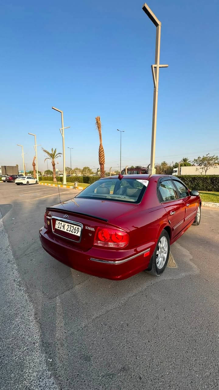 متاح سوناتا موديل 2003
مكينه V6/2700 
كير ومكينه مكفولات 
رقم بغداد الجديد ب اسمي وشرط التحويل وهزه جديده 

صدر امامي خلفي جديد 
ويل كب البلادي حجم 16 
ريمونت كونترول 
تاب اندرويد الحجم الكبير 
كامره دواره 
فتحه سقف 
داخل صاج 
 لايت زنون عالي ناصي
السياره جاهزه و ايدي بيها وممبقي بيها نقص 
تكم شواصي لغود قماره مكفولات 
مكفوله من الحادث القوي
السعر 69  مكاني بغداد الكرخ 
***********
