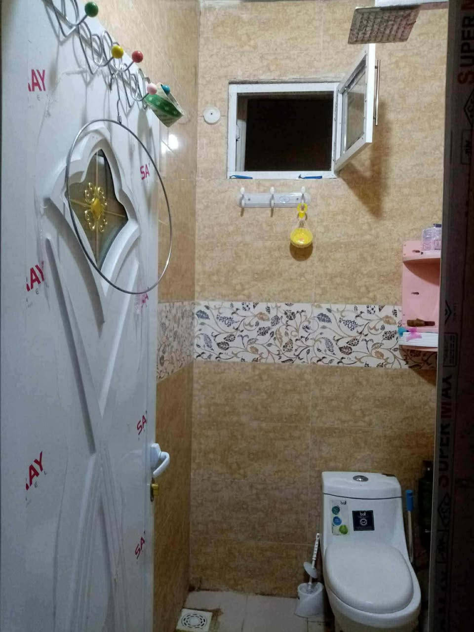 بيت للبيع مساحته ١٠٠ متر بناء حديث يتكون من طابقين
الطابق الاول غرفة وحمام ومطبخ واستقبال ومناور عدد اثنين
الطابق الثاني غرفتين وصالة وحمام
العنوان العزيزية داخل المحدود
للاستفسار اكثر مراسلة الصفحة او الاتصال على الرقم ***********
