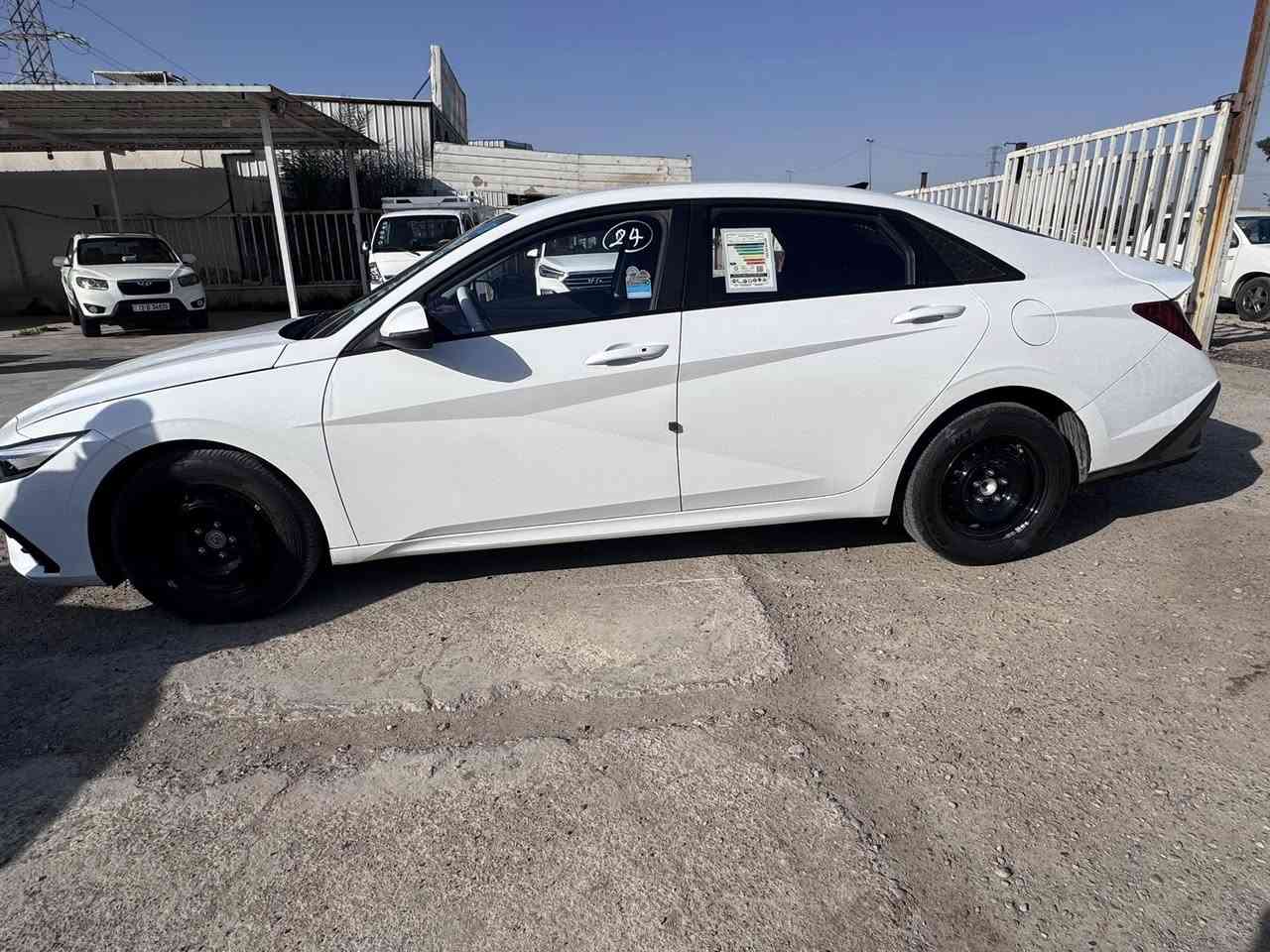 السلام عليكم
النترا 2024 كوري 
مواصفات عاديه
شاشه 
بصمه 
تبريد قطعه واحده 
محرك 1600 
قماره حديد
سياره نظيفه 
السياره ماشيه 33000 
السونار مرفق مع الصور 

للاستفسار الاتصال ع ***********
