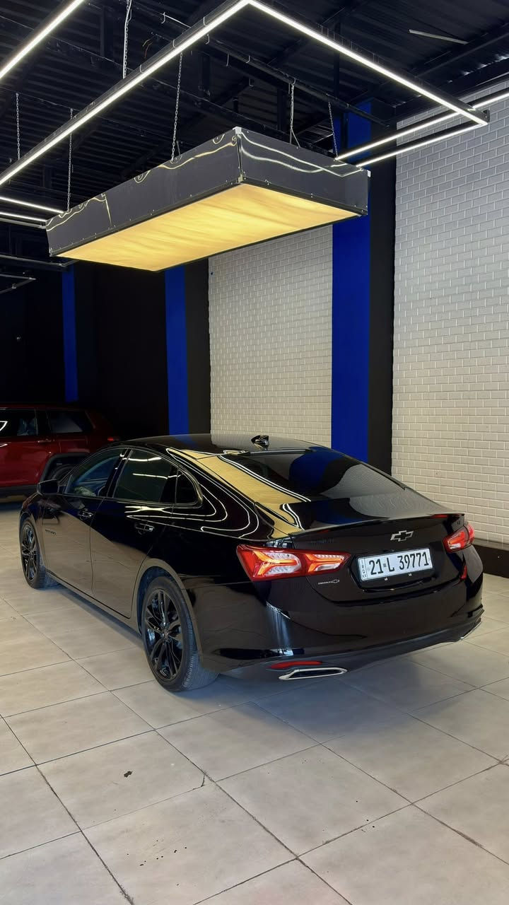 السلام عليكم 
الحلوه للبيع. 
ماليبو 2023 بلاك اديشن اصل 
محرك 1.5 توربو 4 سلندر 
رقم سليمانيه شرط التحويل 
سياره كلها بلاك بلادي ونصبتها كلش حلوه 
الضرر فقط دعاميه اماميه 
وبدون دواخل. راديتر بلادي 
وما متضرر اي شي بالبجم 
ايرباك ستيرن فقط 
وامبدل سستم ودركه كامله 
الصبغ فقط دعاميه اماميه والسونار موجود 
وصور الضرر موجوده 
و بيها بارد PDR حافه الجاملغ الخلفي وطالع بلسونار 
ماشيه 37 ميل 
مواصفات ال LT
رادار حفظ مسار 
توقف ذاتي 
مقاعد تدفئه 
تبريد قطعتين 
وهي معروفه مواصفات ال lt 
لايت لد ابيض ناصي عالي بلادي 
دسكات اماميه خلفيه جديده 
عليها نانو سيراميك 
السياره جاهزه وما بيها اي نقص 
ولا كلوب بلدشبول مشتغل بيها 
وبلواقع احلى السياره نصبتها مال بريمير 

🛑🛑 السعر 143 وبيها مجال بسيط 
الرقم ***********
