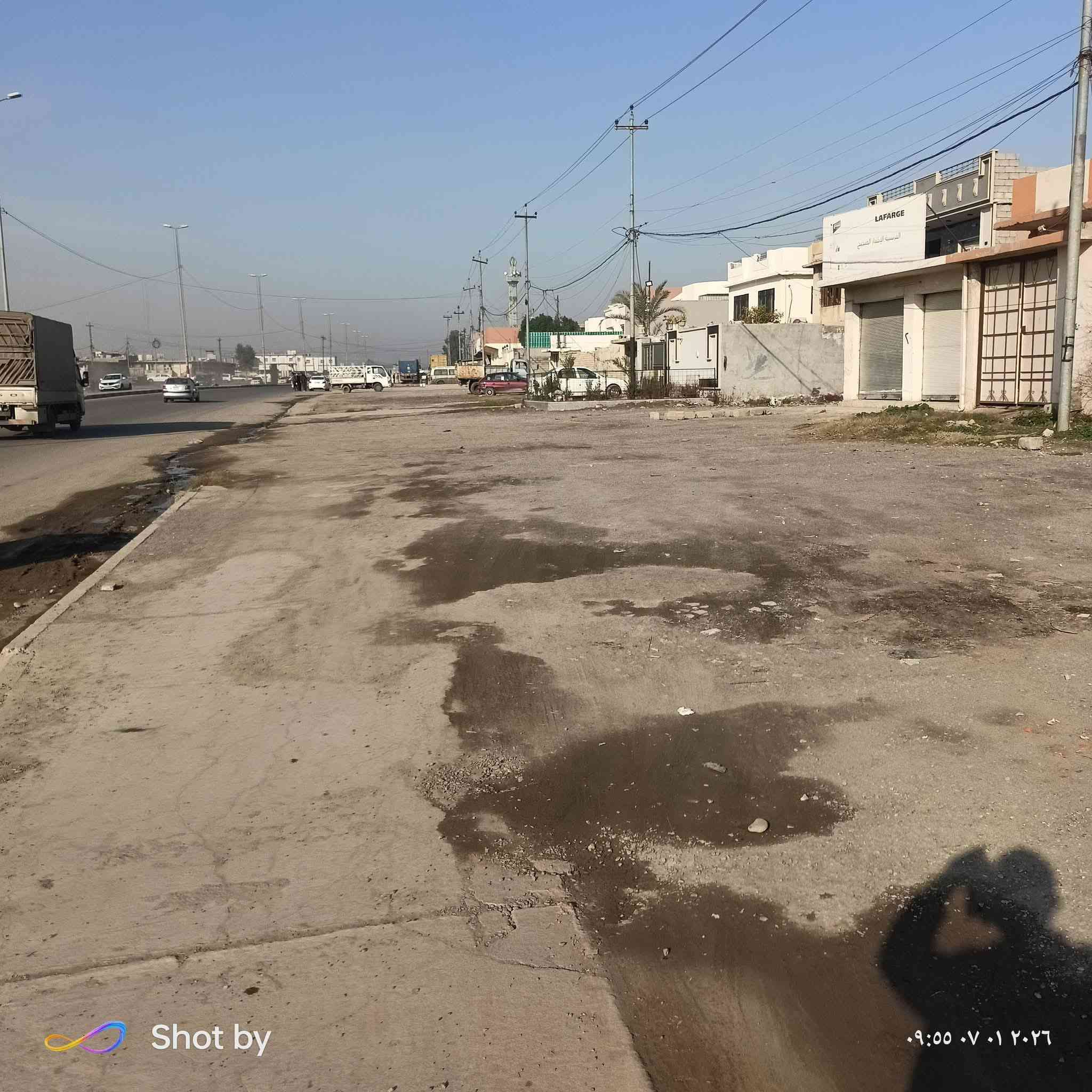 دار تجاري للبيع بحساب أرض في حي اصلاح الزراعي 
مساحه الدار 578 واجهه 20 
موقع الدار قرب مجسر اليرموك سايدين الصناعة 
صنف الدار سند طابو ايمن 
لمعرفه السعر أكتب تم 
أو مراجعه مكتب مدخل حي الملايين الاولى مكتب أرض التميز للبناء والعقار 
اي استفسار يرجى مراسلة الصفحة او الاتصال ع الارقام المذكورة⬇️⬇️
***********
***********
