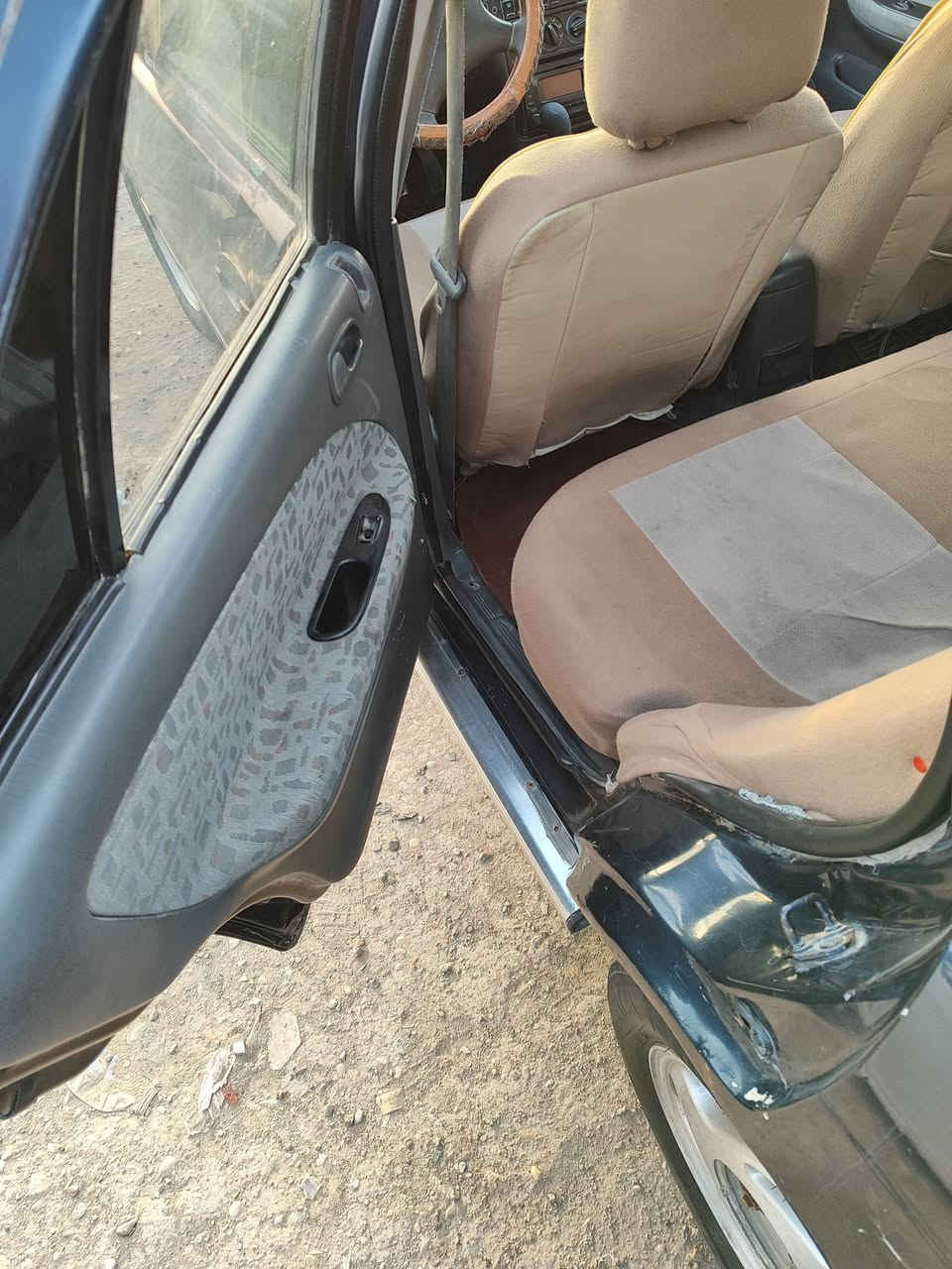 السلام عليكم ورحمة الله وبركاته
كيا سيفيا 95 رقم بغداد مشروع وطني جاهزه 
العنوان بابل الحصوه السعر 28 وبيها مجال ***********
