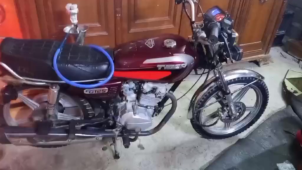 سلام عليكم خوان دراجه البيع دراجه سيفان خمسه كير دراجه خير من الله كلهة شغاله كهربايات لكل شغاله لا تبخير لا نضوح سعر 450قفل مكاني بغداد المدان ***********
