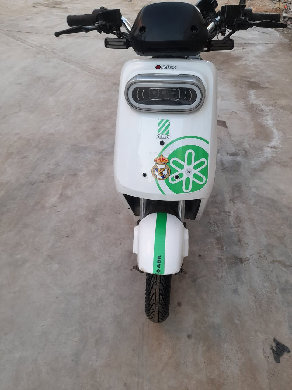 دراجة شحن للبيع
موديل 25 ست بطاريات كبار السعر خاص 
رقم الهاتف ***********
