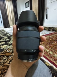 عدسة ٢٨-٧٠ • لسوني • مجال بسيط